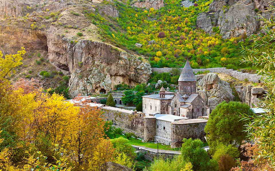 Garni Temple, Geghard Monastery & Symphony of Stones: Private Tour from Yerevan