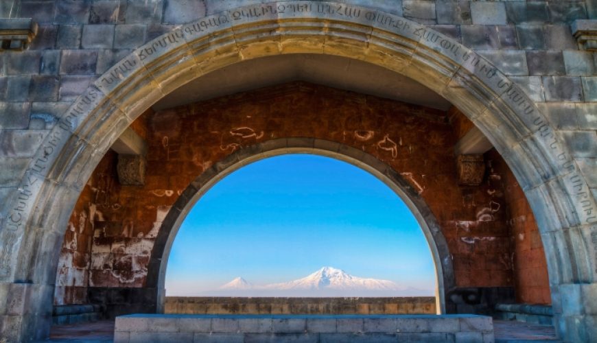 tour to the arch of charents