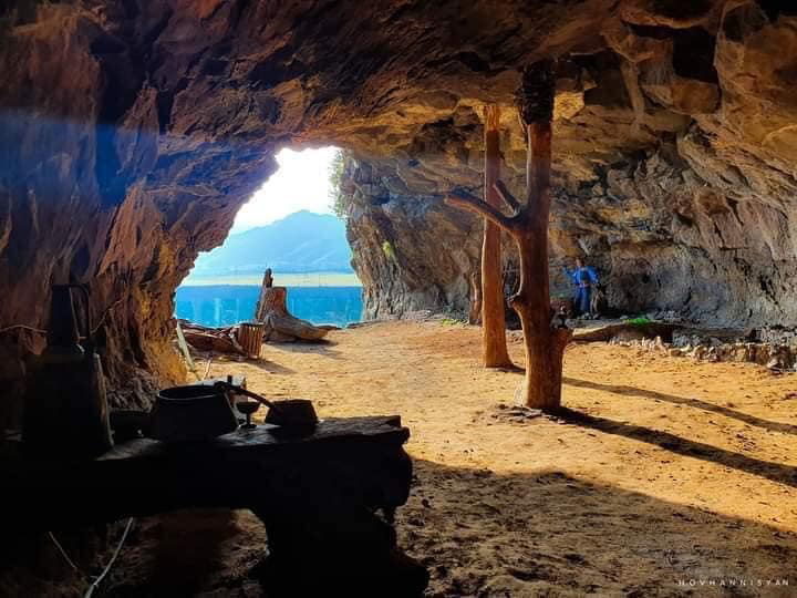 Northern Armenia Off the Beaten Path: Akhtala Monastery, Mendz Er Cave & Zarni-Parni